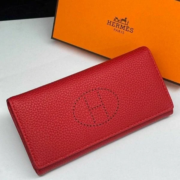 An Elegant Women Wallet From Hermes with a Classic and Stylish Design